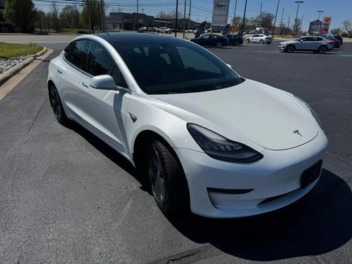 Pearl White Multi-Coat 2019 Tesla Model 3 Long Range