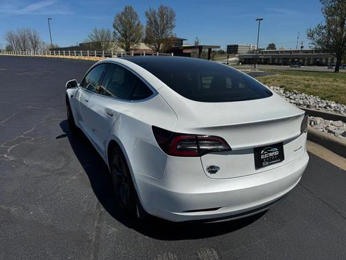 Pearl White Multi-Coat 2019 Tesla Model 3 Long Range
