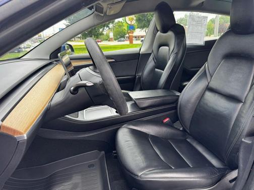 Solid Black 2022 Tesla Model 3 Standard Range