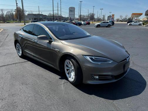 2016 Tesla Model S 90D