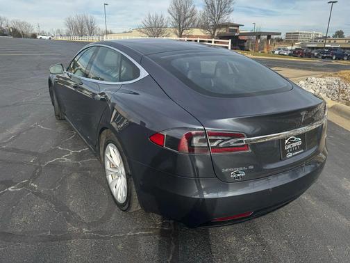 2017 Tesla Model S 90D