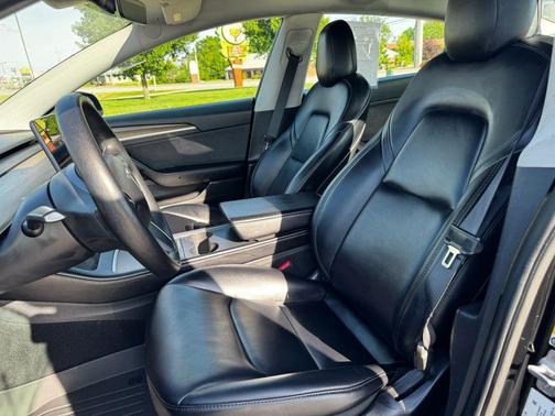 Solid Black 2021 Tesla Model 3 Standard Range Plus