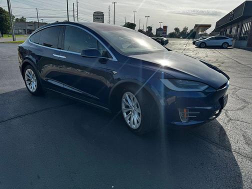 Deep Blue Metallic 2017 Tesla Model X 100D