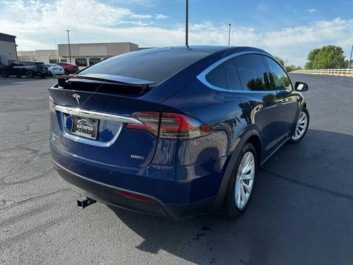 Deep Blue Metallic 2017 Tesla Model X 100D
