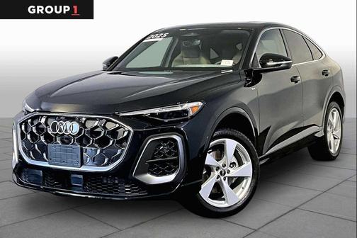 Mythos Black Metallic 2025 Audi Q5 Premium Plus TFSI quattro S tronic