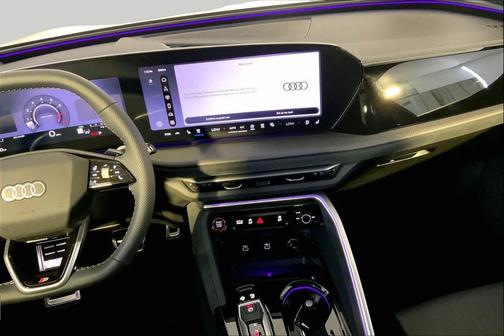 Daytona Gray pe 2026 Audi SQ5 3.0T Premium Plus