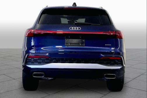 Navarra Blue Metallic 2025 Audi Q5 Premium TFSI quattro S tronic
