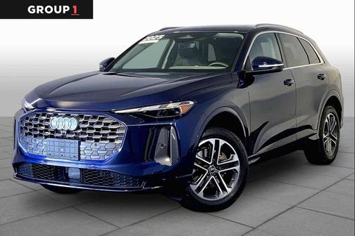 Navarra Blue Metallic 2025 Audi Q5 Premium TFSI quattro S tronic