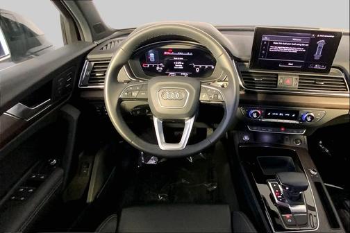 Mythos Black Metallic 2023 Audi Q5 45 S line Premium Plus