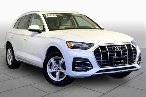 Glacier White Metallic 2023 Audi Q5 40 Premium