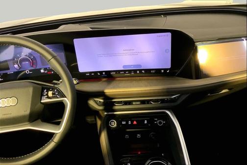 BLACK 2026 Audi Q5 Premium Plus TFSI quattro S tronic