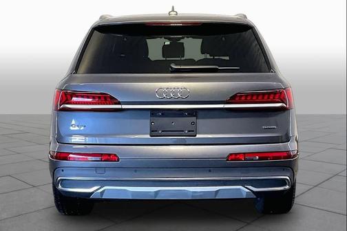 Samurai Gray Metallic 2023 Audi Q7 45 Premium Plus