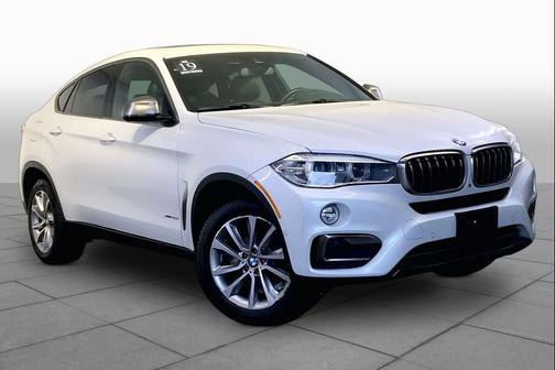 Mineral White Metallic 2019 BMW X6 xDrive35i