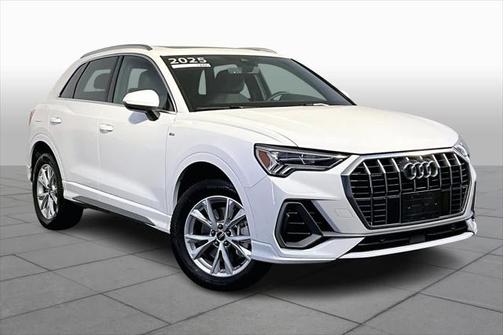 2025 Audi Q3 Premium 45 TFSI S line quattro Tiptronic