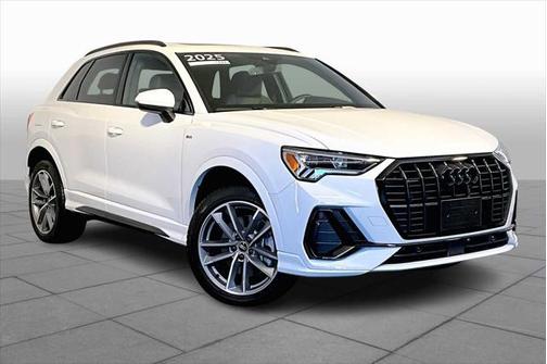 2025 Audi Q3 Premium 45 TFSI S line quattro Tiptronic