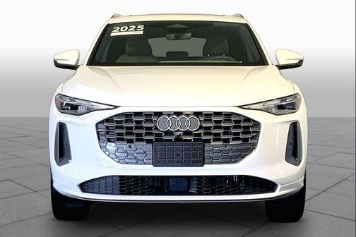 Arkona White 2025 Audi Q5 Premium TFSI quattro S tronic