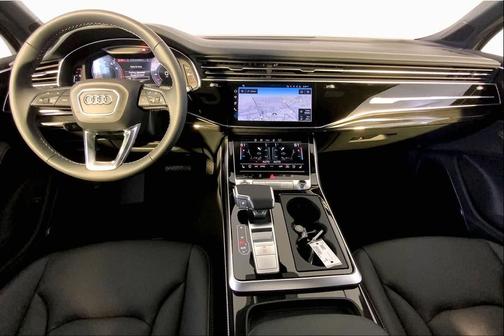 Glacier White m 2026 Audi Q7 55 Premium Plus