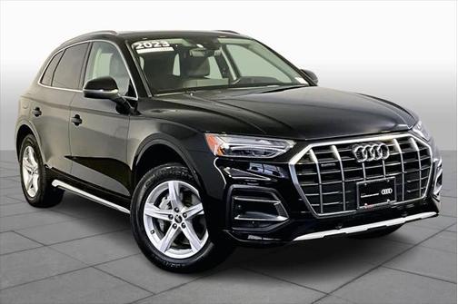 2023 Audi Q5 Premium 40 TFSI quattro S tronic