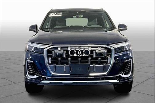 2025 Audi Q7 Premium 45 TFSI quattro Tiptronic