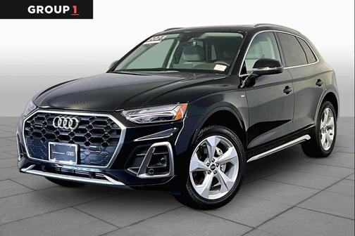 Mythos Black Metallic 2023 Audi Q5 45 S line Premium Plus