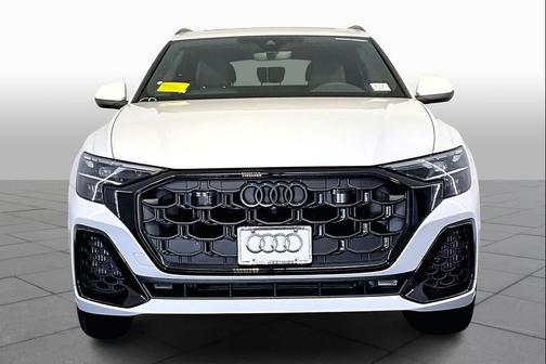 Glacier White m 2026 Audi Q8 55 Premium Plus
