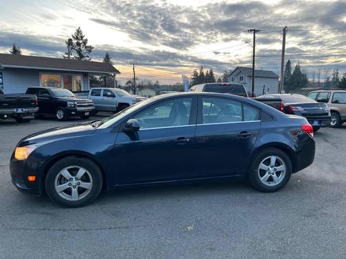BLUE 2014 Chevrolet Cruze 1LT