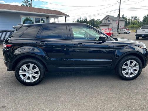 BLACK 2017 Land Rover Range Rover Evoque SE