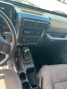 BLUE 2000 Jeep Wrangler Sport