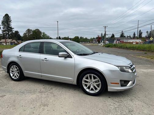 Ingot Silver Metallic 2011 Ford Fusion SEL