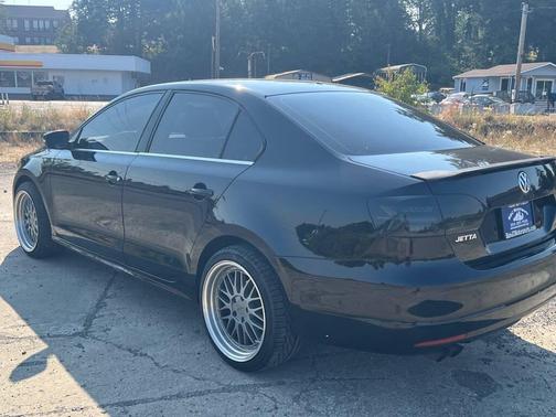 Black Uni 2013 Volkswagen Jetta SE