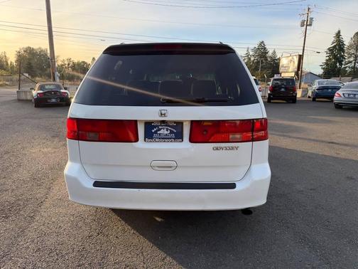 Taffeta White 2000 Honda Odyssey EX