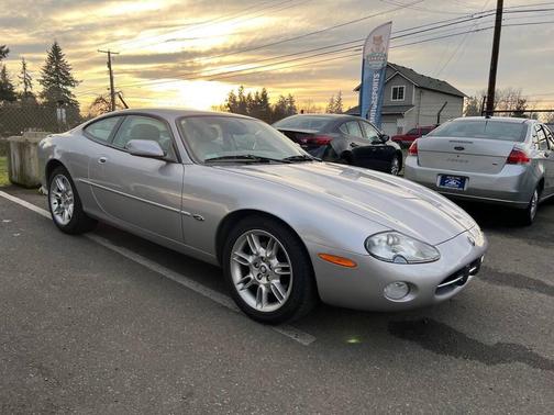 Platinum Silver 2001 Jaguar XK8
