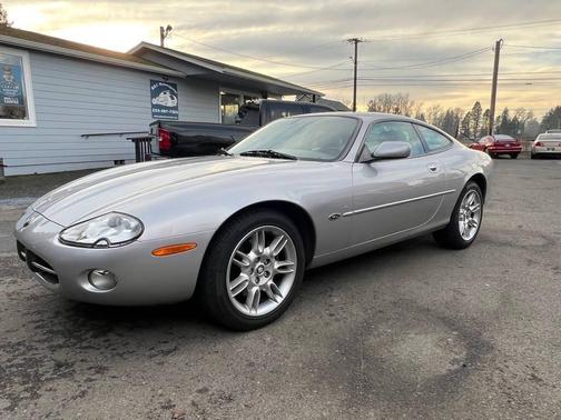 Platinum Silver 2001 Jaguar XK8