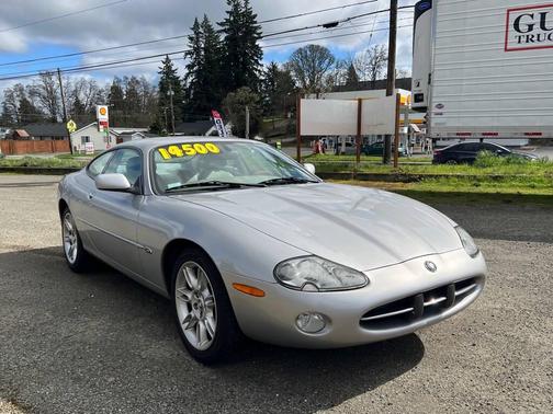 Platinum Silver 2001 Jaguar XK8