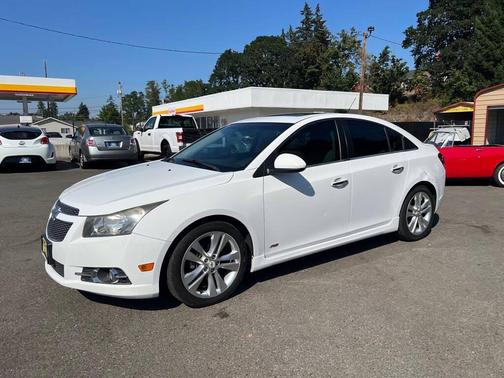 Summit White 2014 Chevrolet Cruze LTZ