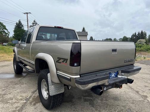 GOLD 1998 Chevrolet 1500 Fleetside