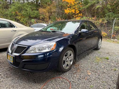 Blue 2009 Pontiac G6 SE