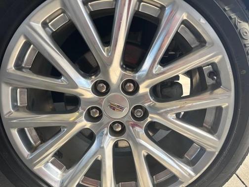 2019 Cadillac XT4 Luxury