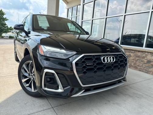 2022 Audi Q5 45 S line Premium Plus