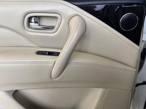 2023 INFINITI QX80 Luxe