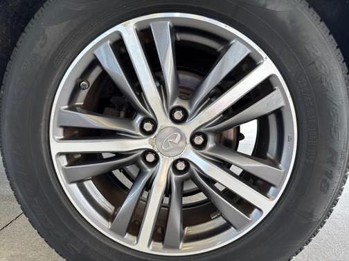 2017 INFINITI QX60 Base