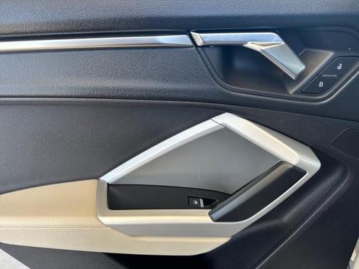 2022 Audi Q3 40 Premium