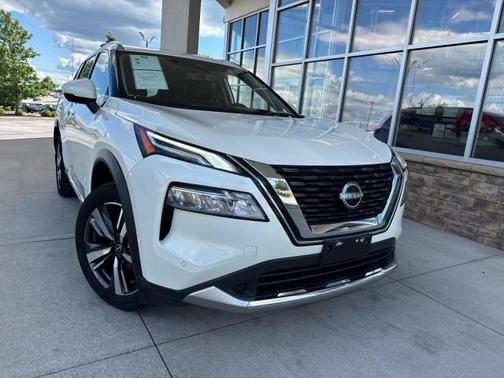 White 2023 Nissan Rogue Platinum