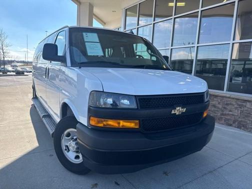 2022 Chevrolet Express 3500 LS