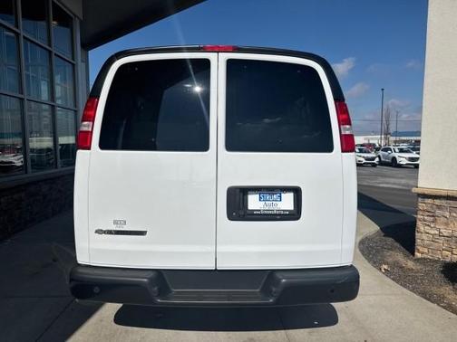 2022 Chevrolet Express 3500 LS