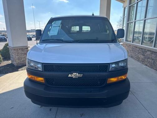 2022 Chevrolet Express 3500 LS