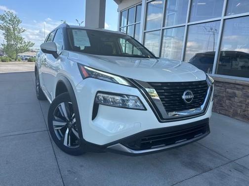 White 2023 Nissan Rogue SL