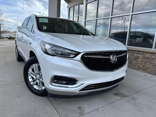 White 2018 Buick Enclave Essence