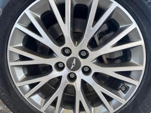 2024 Genesis GV80 2.5T