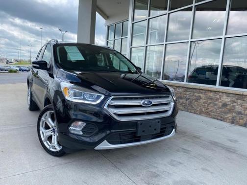 Photo 1 of 21 of 2019 Ford Escape Titanium